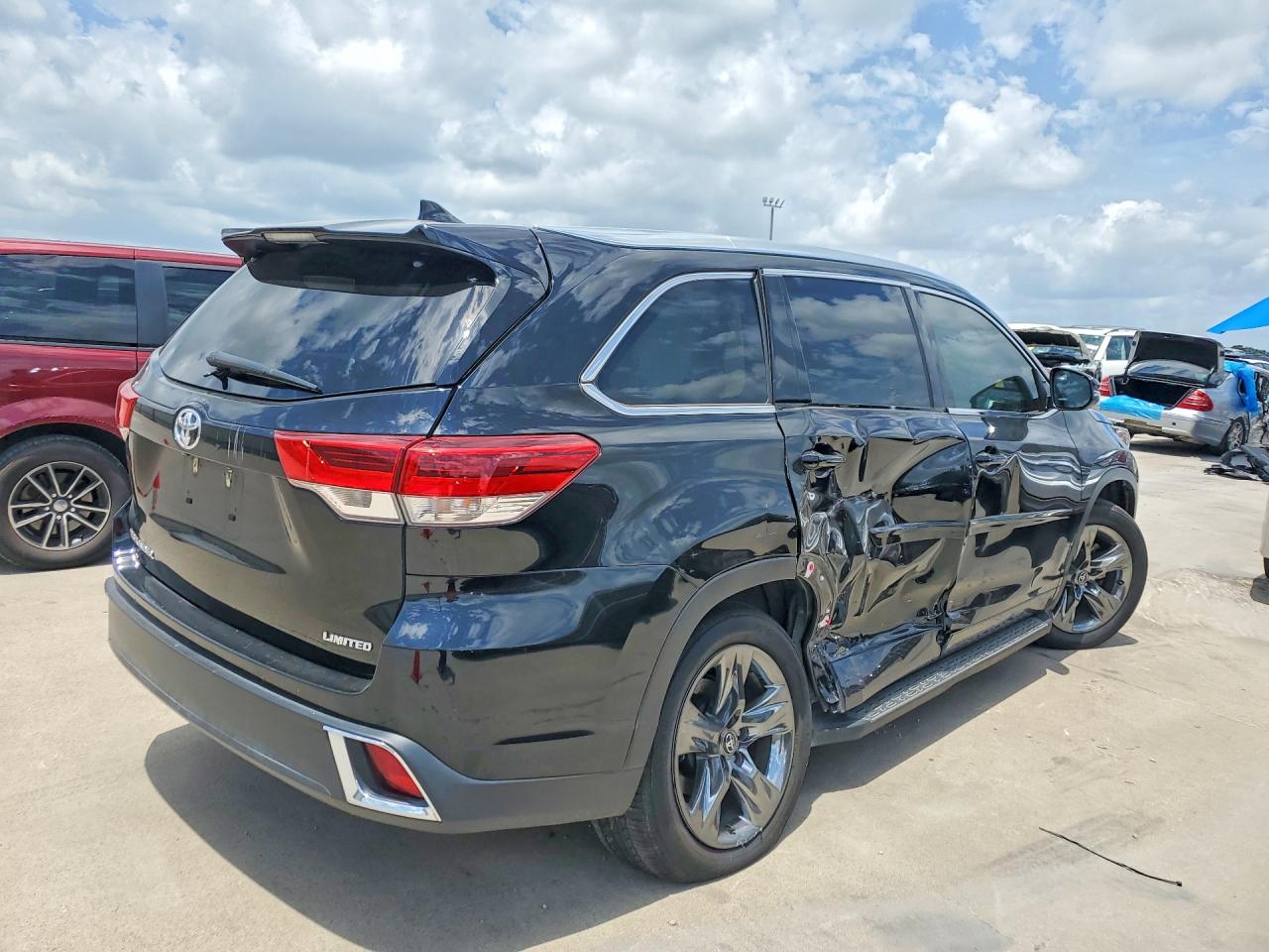 2017 TOYOTA HIGHLANDER LIMITED PLATINUM — снимка 3