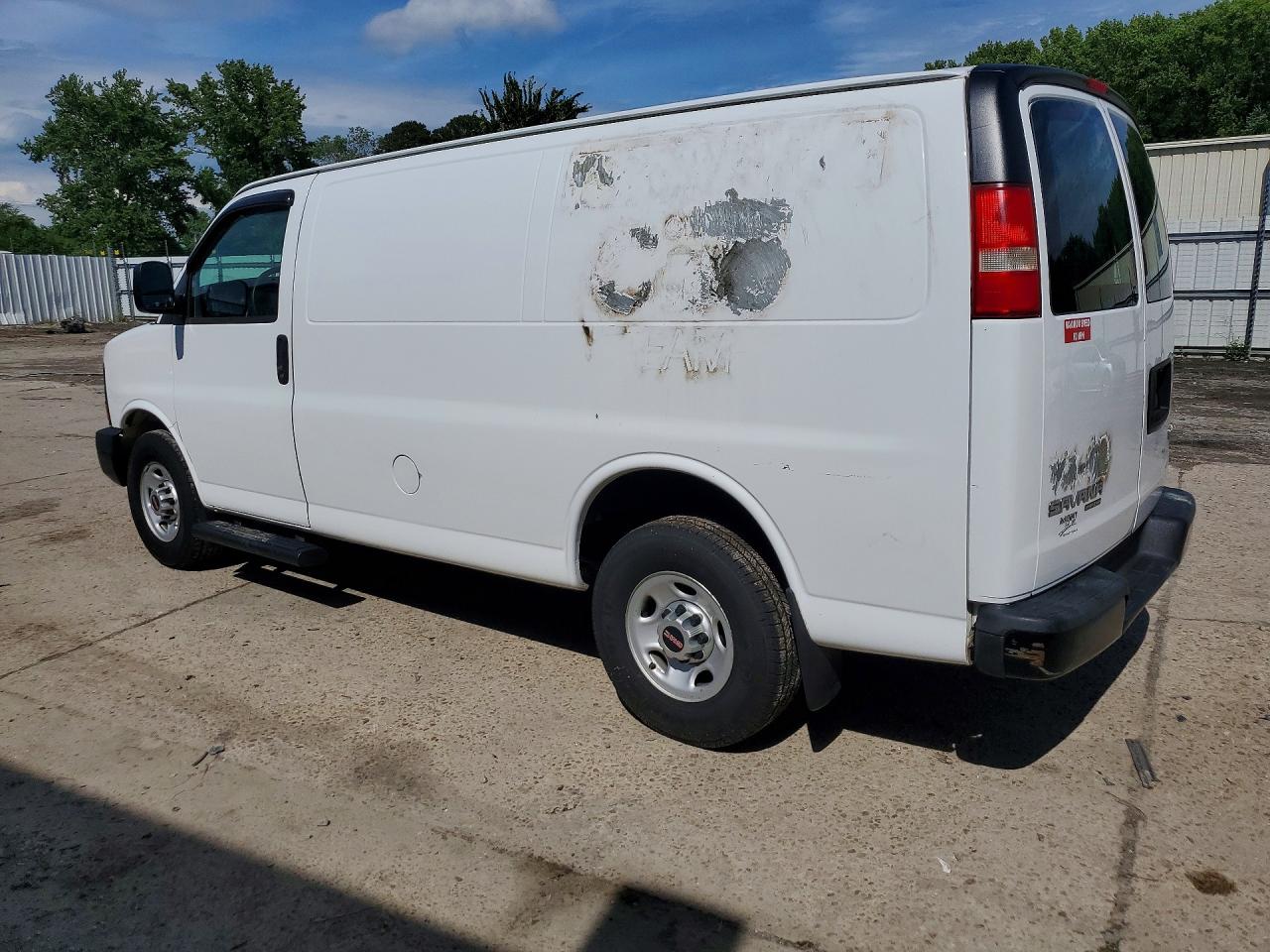 2015 GMC SAVANA G2500 — снимка 2