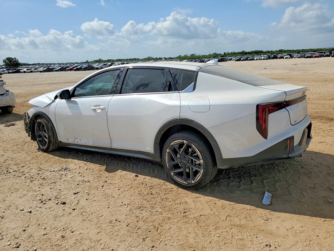 2025 KIA K4 GT LINE — снимка 2