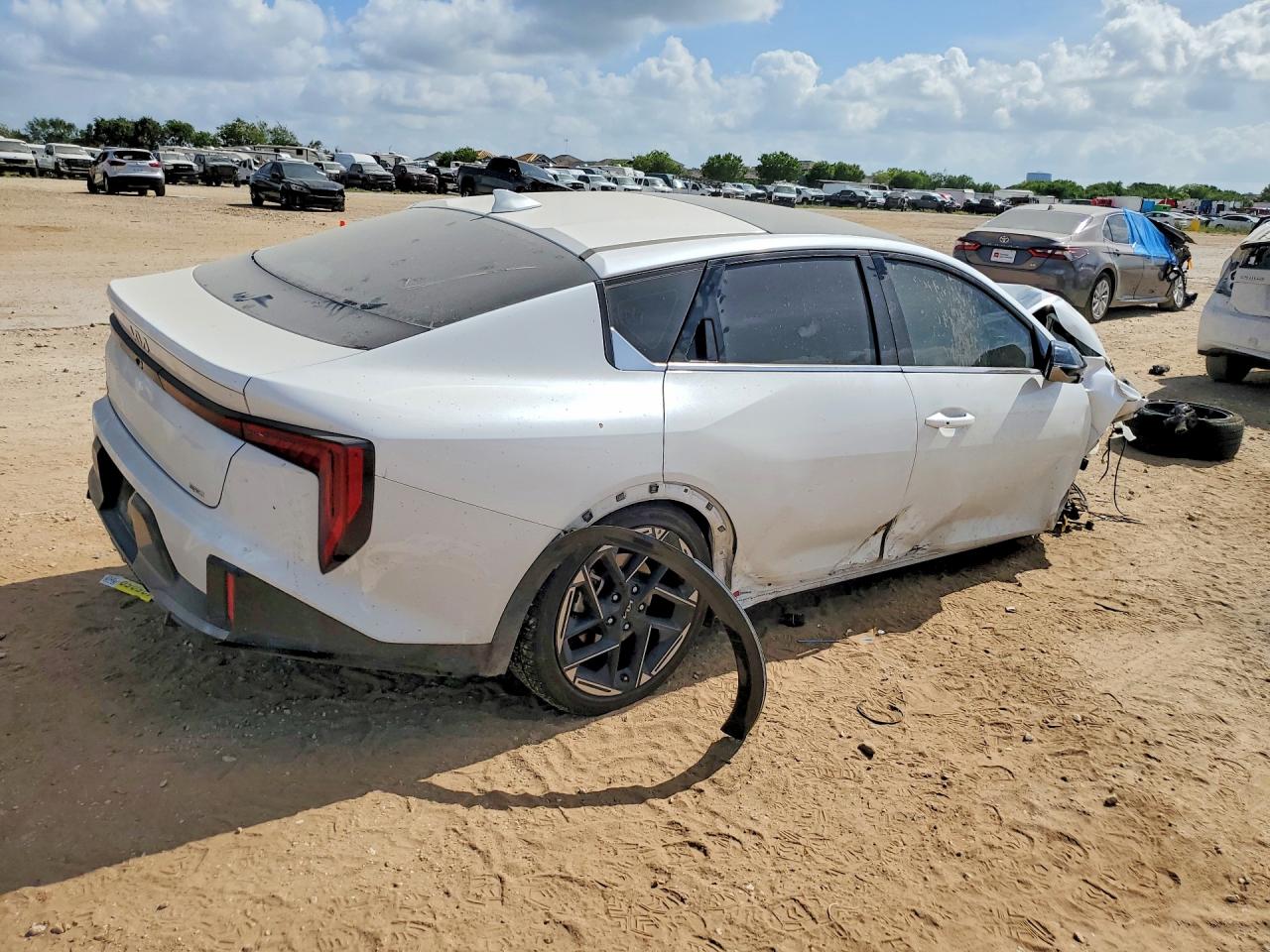 2025 KIA K4 GT LINE — снимка 3