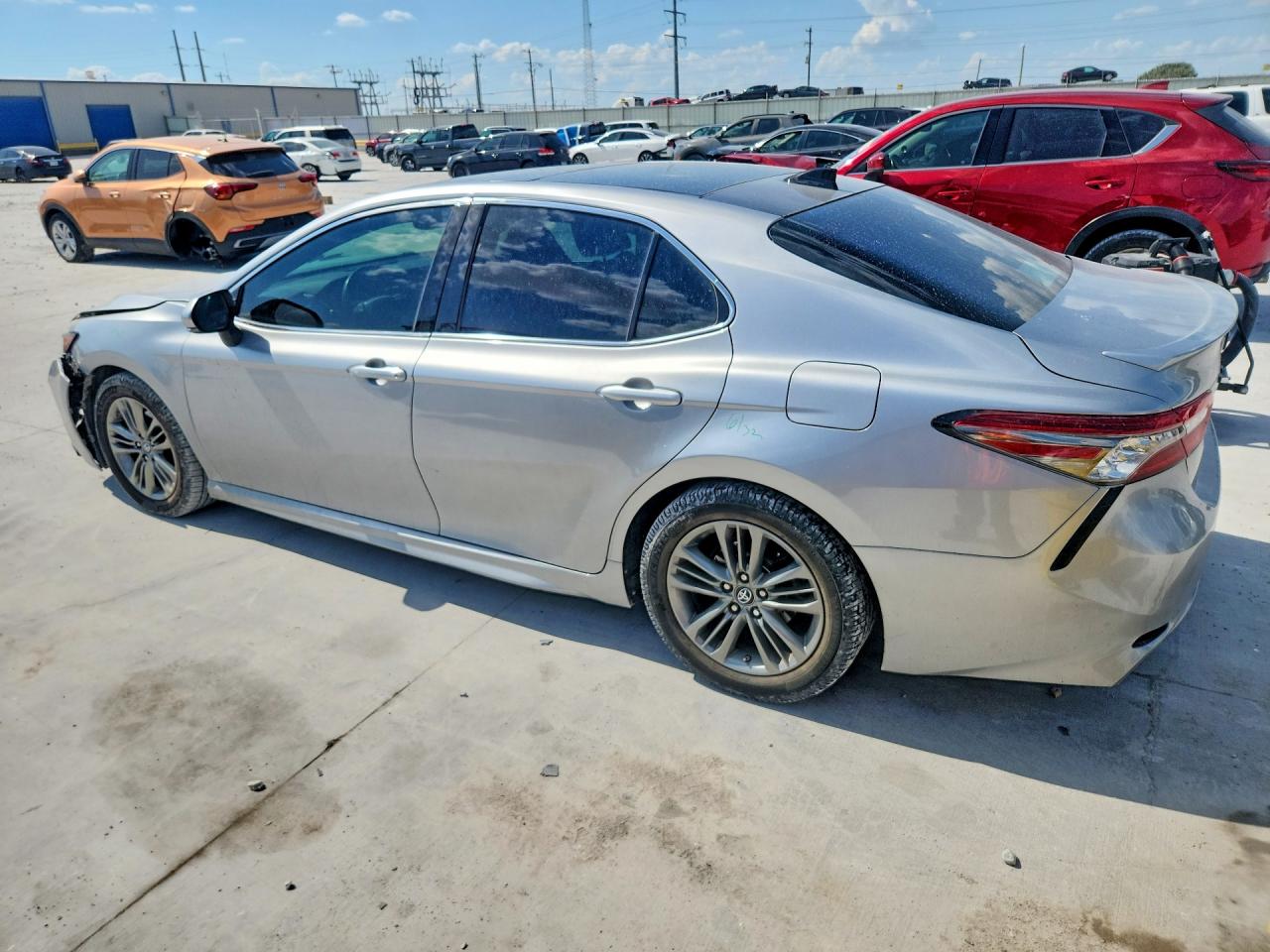 2019 TOYOTA CAMRY XSE — снимка 2