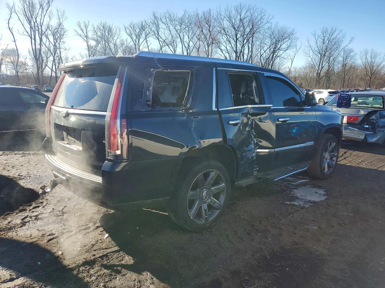2016 CADILLAC ESCALADE LUXURY — снимка 3