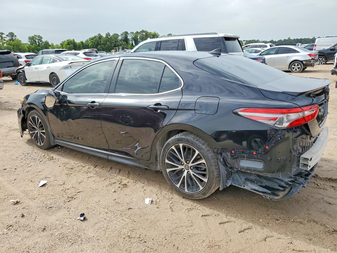 2019 TOYOTA CAMRY SE — снимка 2