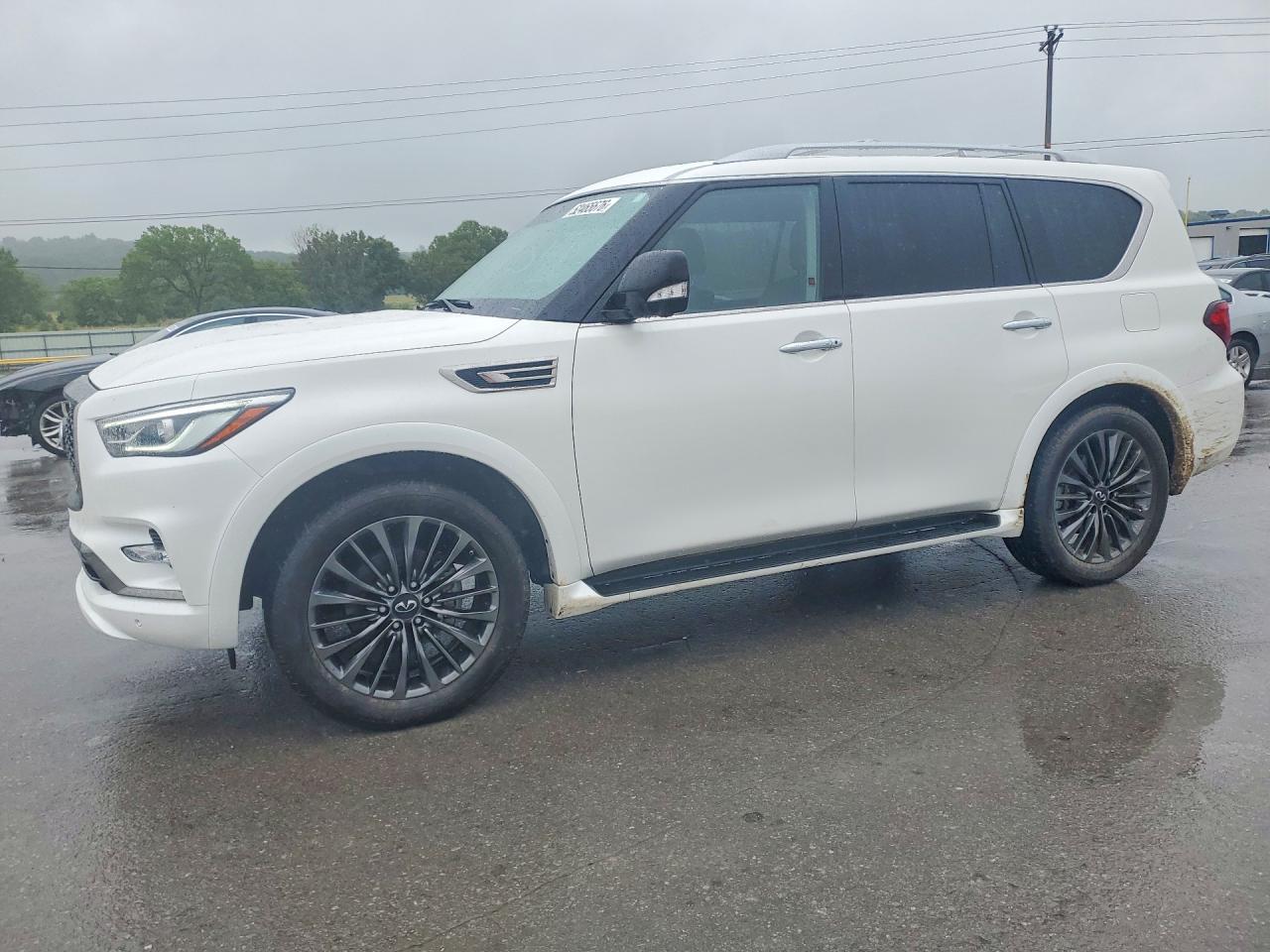 2024 INFINITI QX80 LUXE