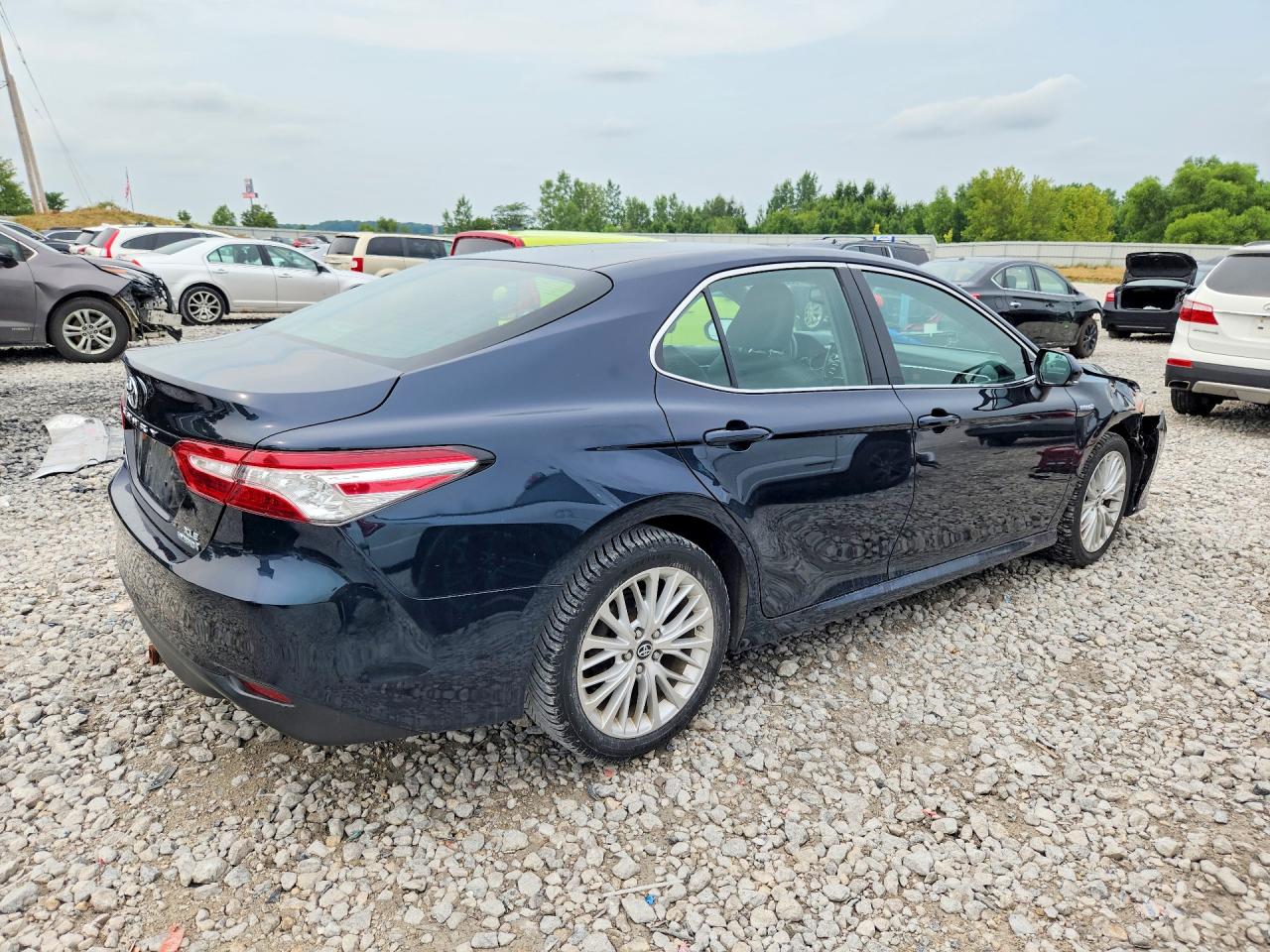2018 TOYOTA CAMRY HYBRID XLE — снимка 3