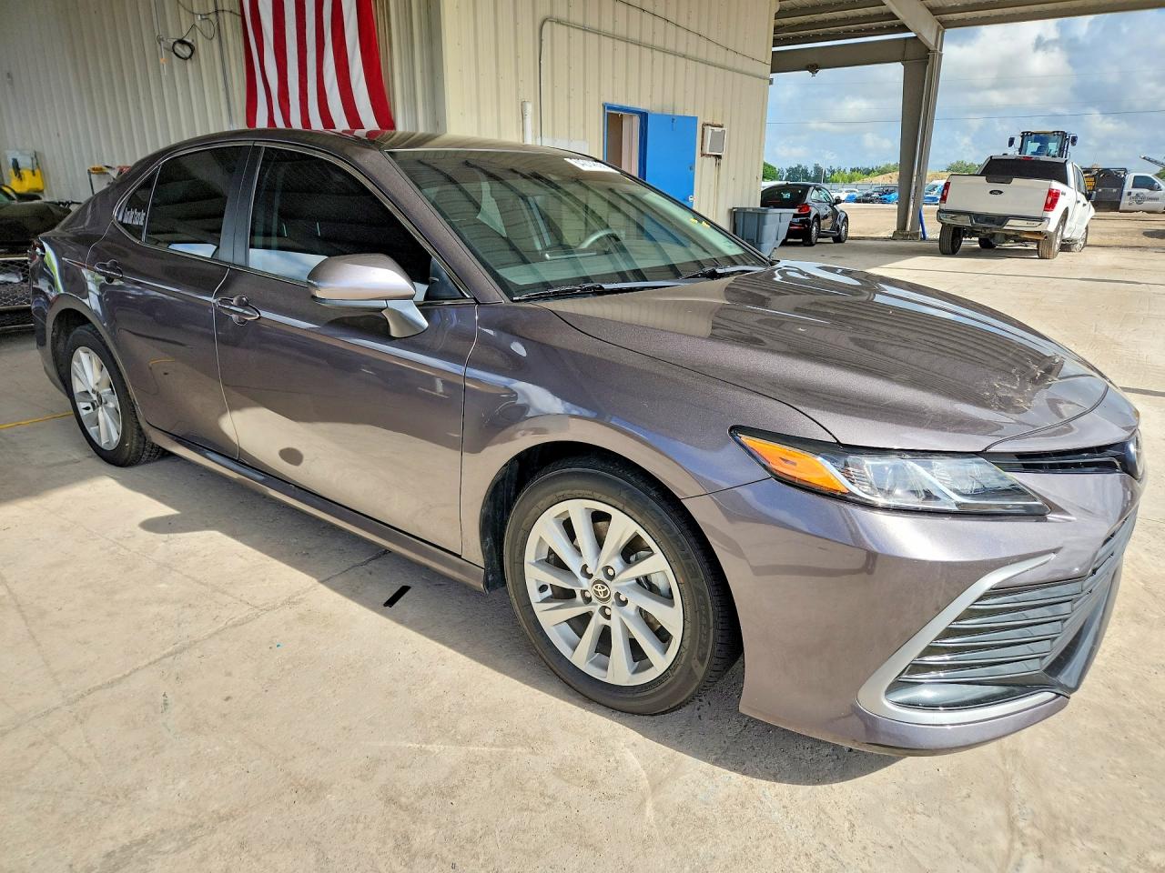 2022 TOYOTA CAMRY LE — снимка 4