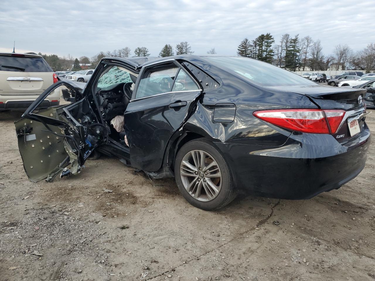 2017 TOYOTA CAMRY LE — снимка 2