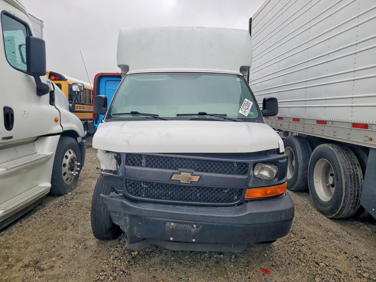 2015 CHEVROLET EXPRESS G3500 — снимка 5