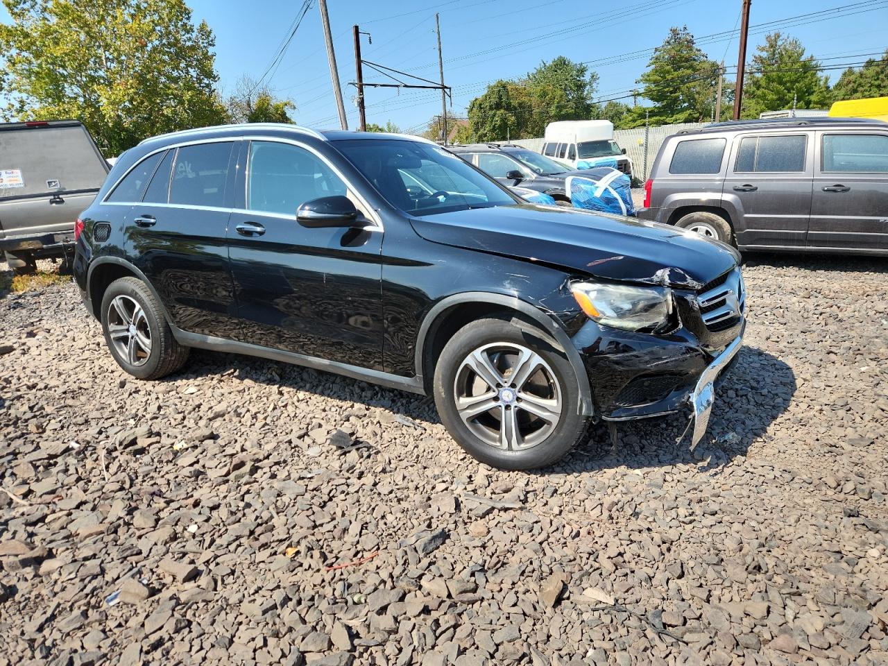 2017 MERCEDES-BENZ GLC 300 4MATIC — снимка 4