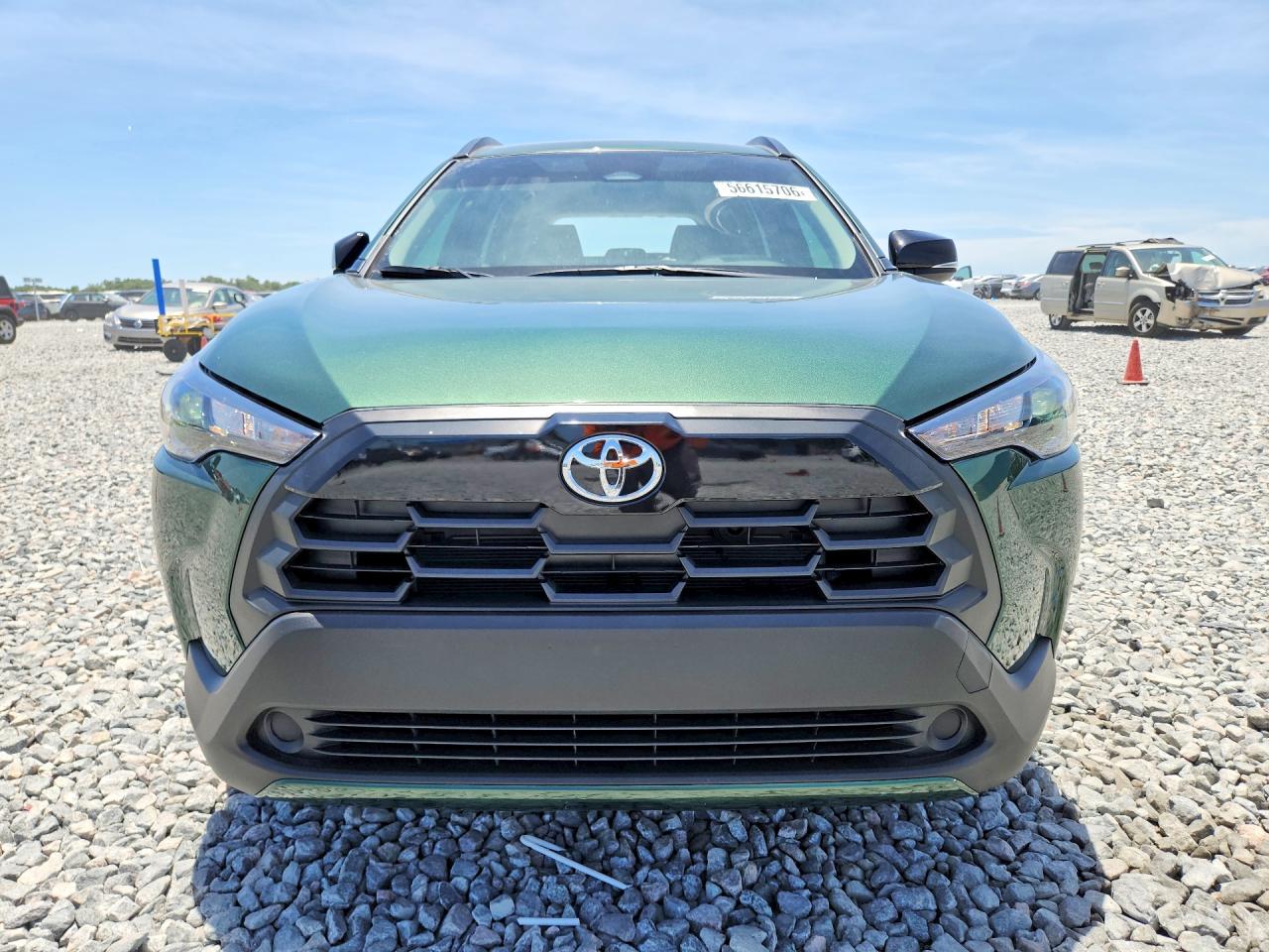 2026 TOYOTA COROLLA CROSS LE — снимка 5