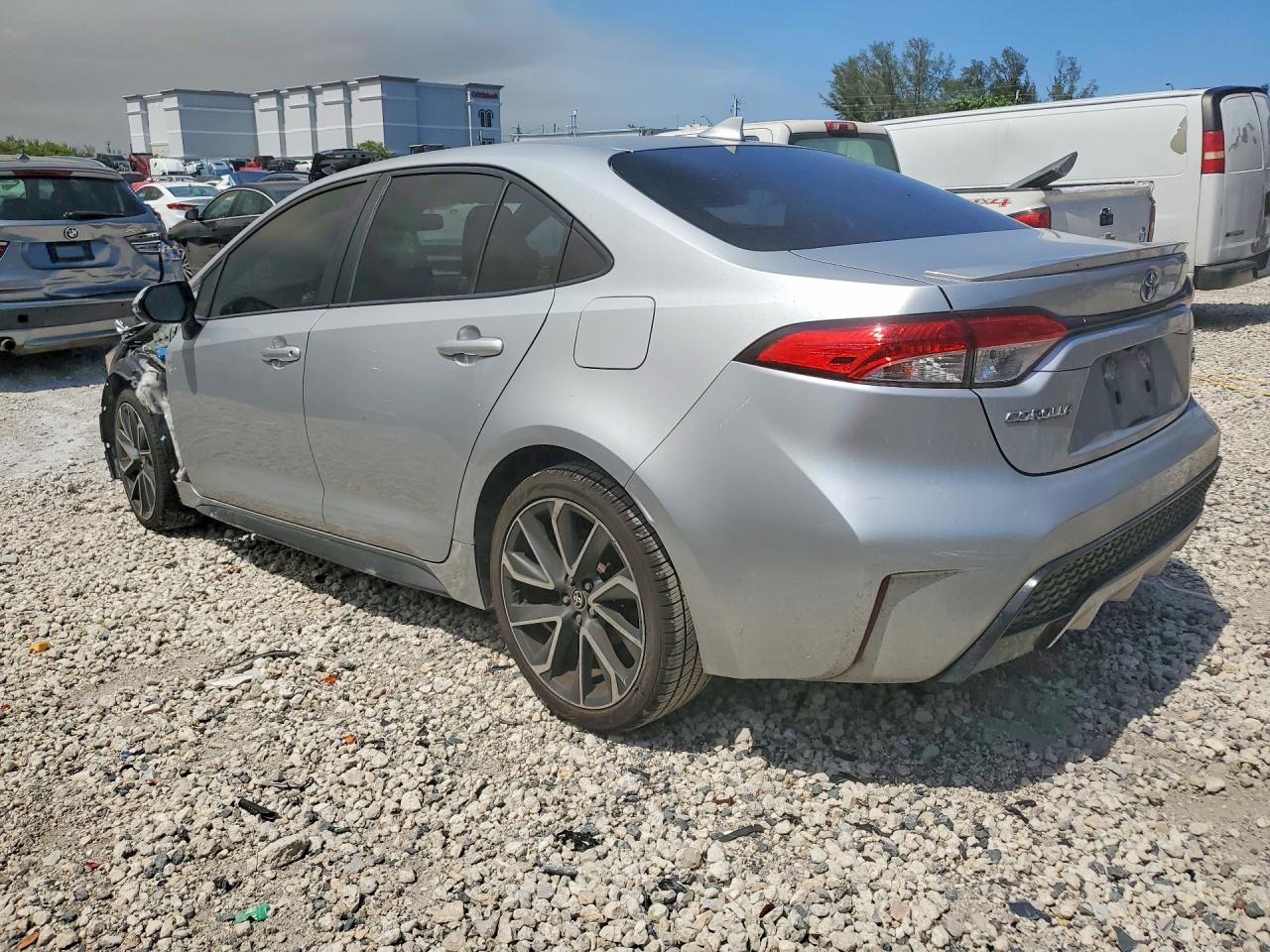 2020 TOYOTA COROLLA SE — снимка 2