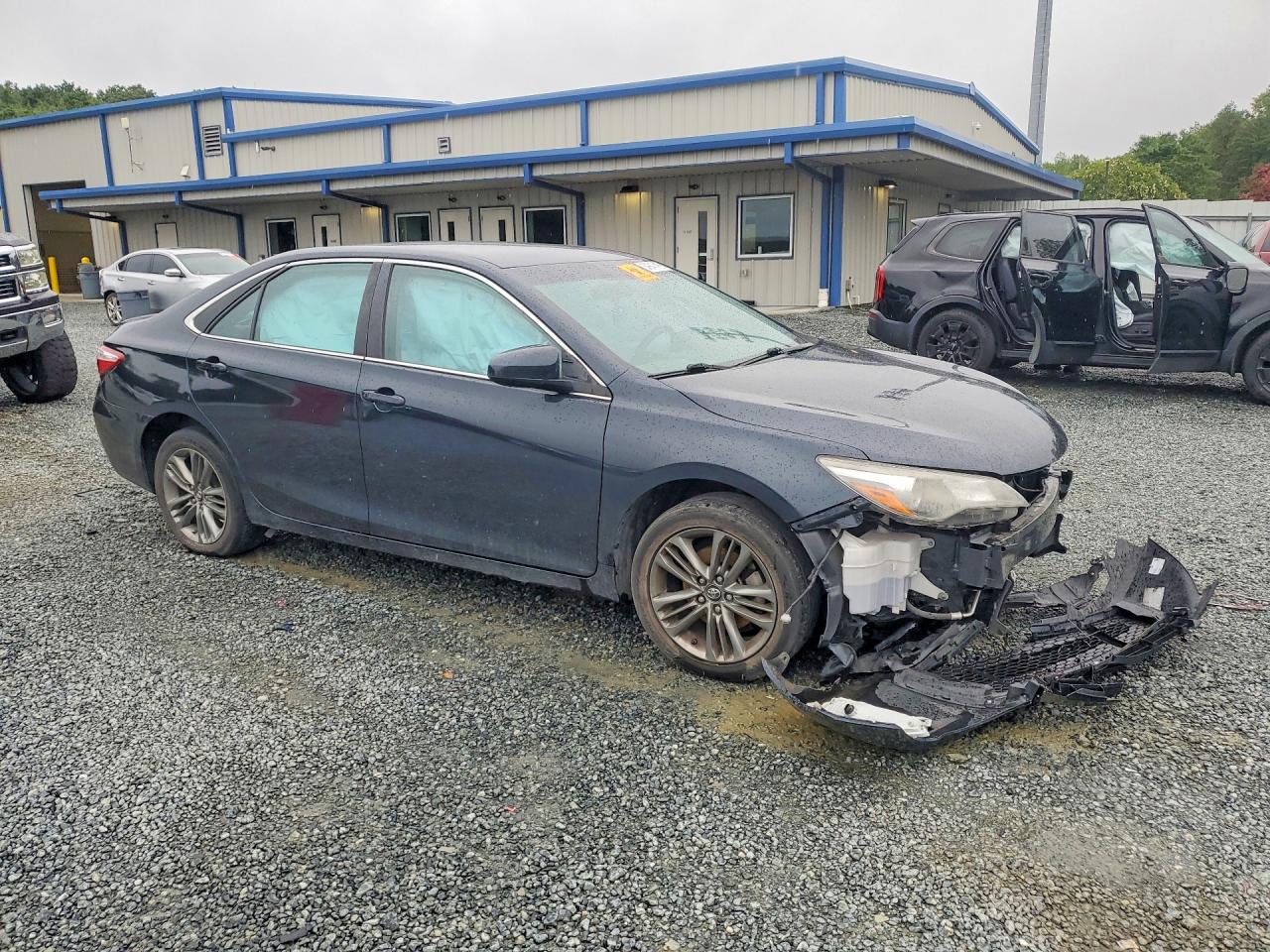 2017 TOYOTA CAMRY SE — снимка 4