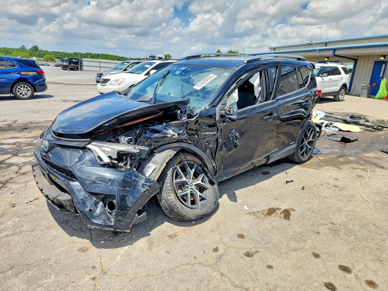 2018 TOYOTA RAV4 HV SE