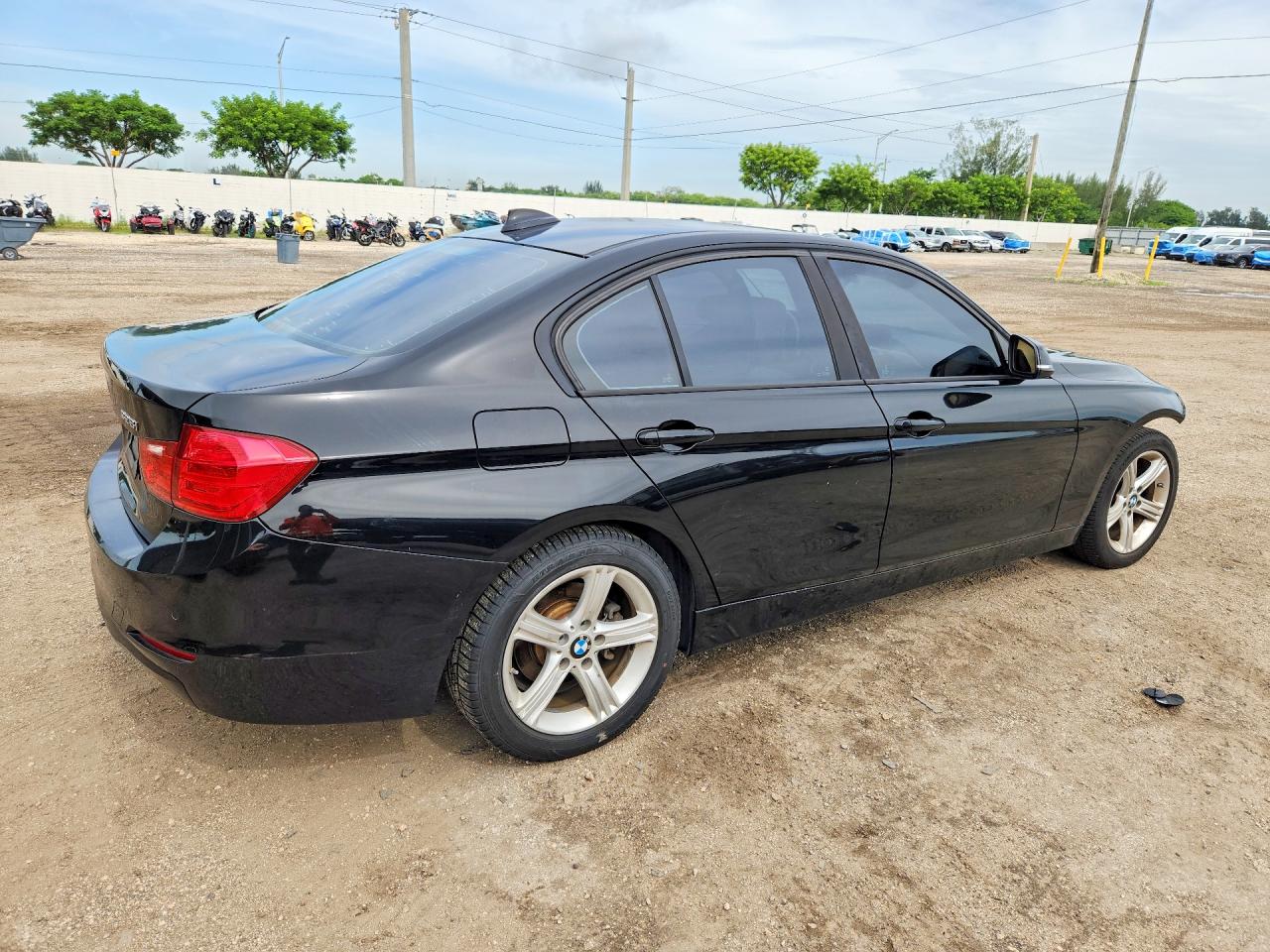 2015 BMW 328 I — снимка 3
