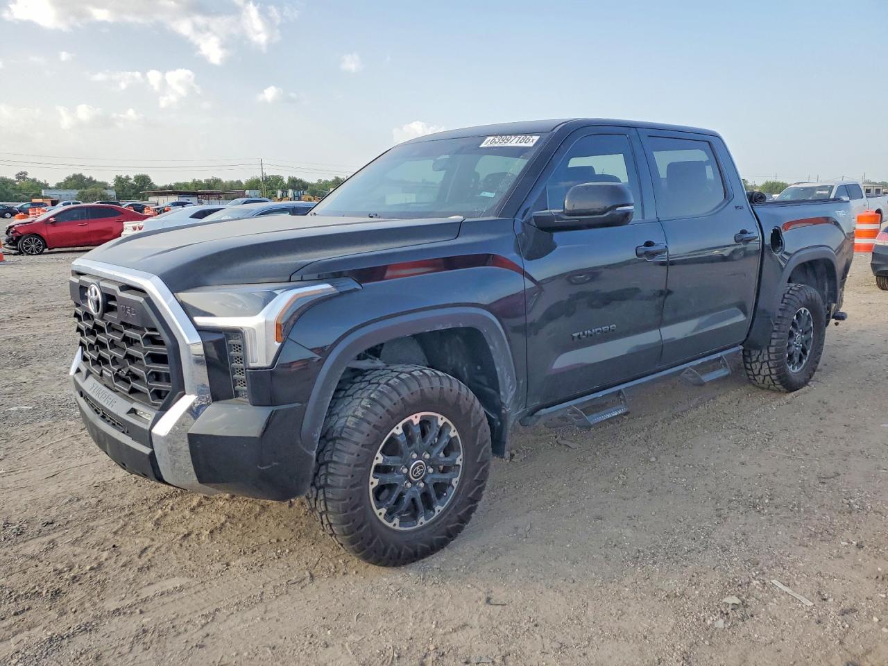 2024 TOYOTA TUNDRA SR5
