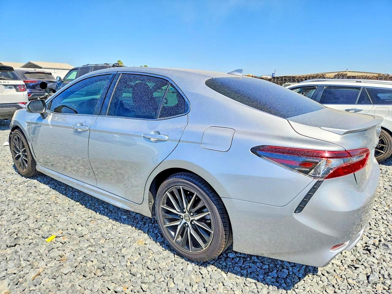 2021 TOYOTA CAMRY SE — снимка 2