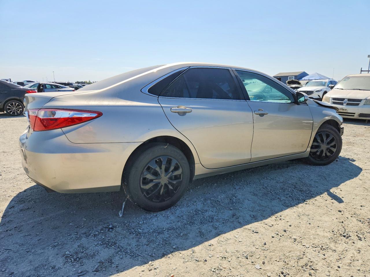 2016 TOYOTA CAMRY LE — снимка 3