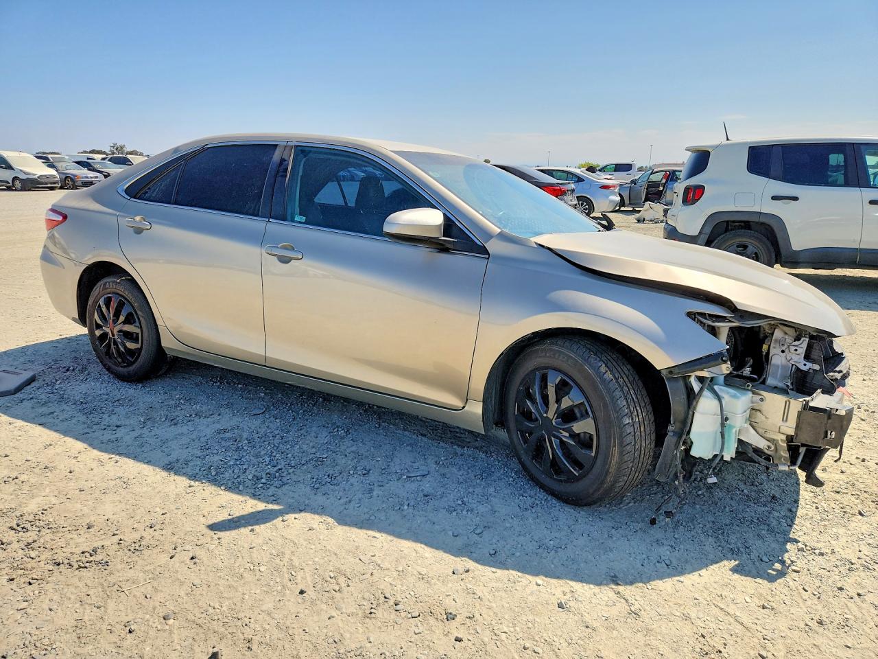 2016 TOYOTA CAMRY LE — снимка 4