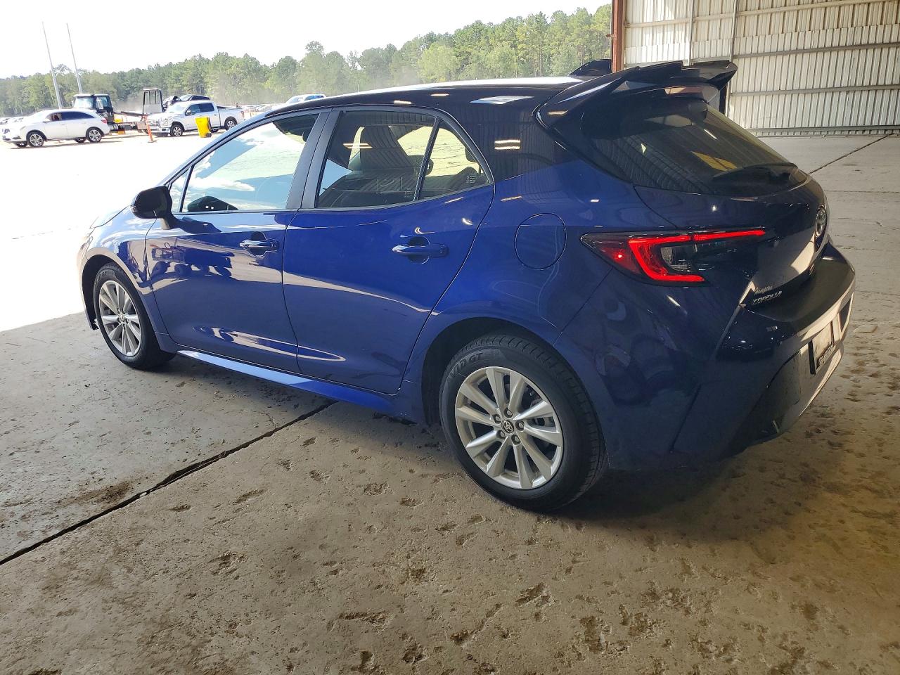 2026 TOYOTA COROLLA HATCHBACK SE — снимка 2