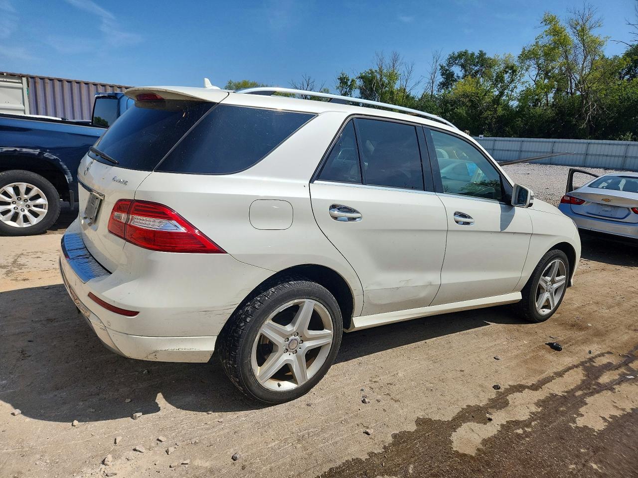 2015 MERCEDES-BENZ ML 400 4MATIC — снимка 3