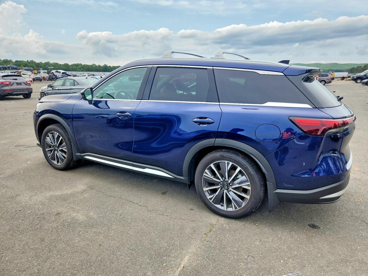 2026 INFINITI QX60 LUXE — снимка 2