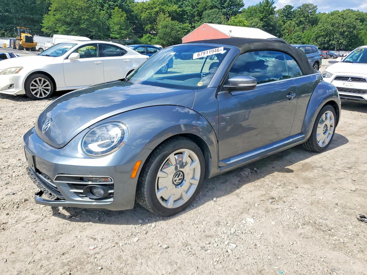 2018 VOLKSWAGEN BEETLE S