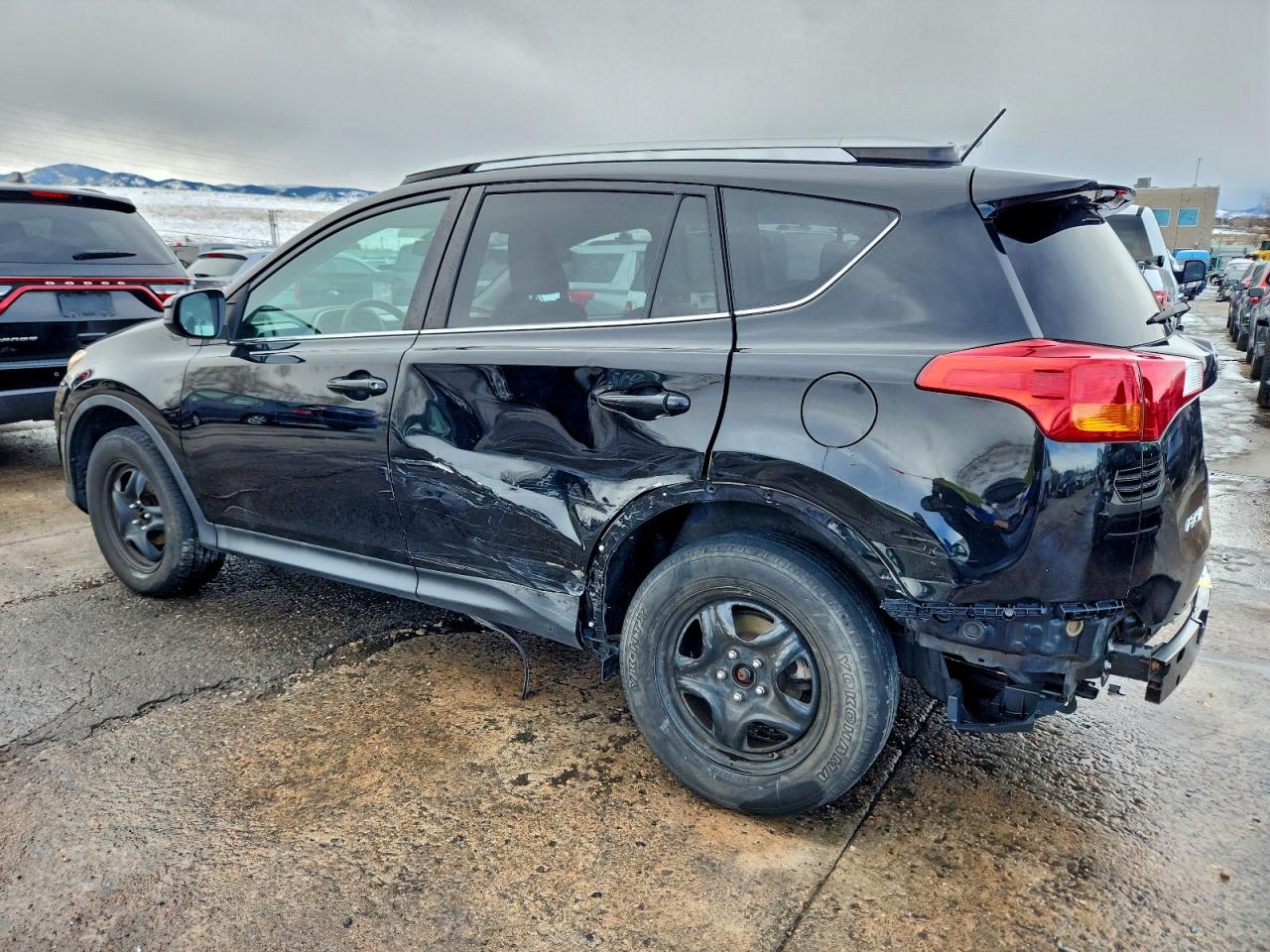 2015 TOYOTA RAV4 LE — снимка 2