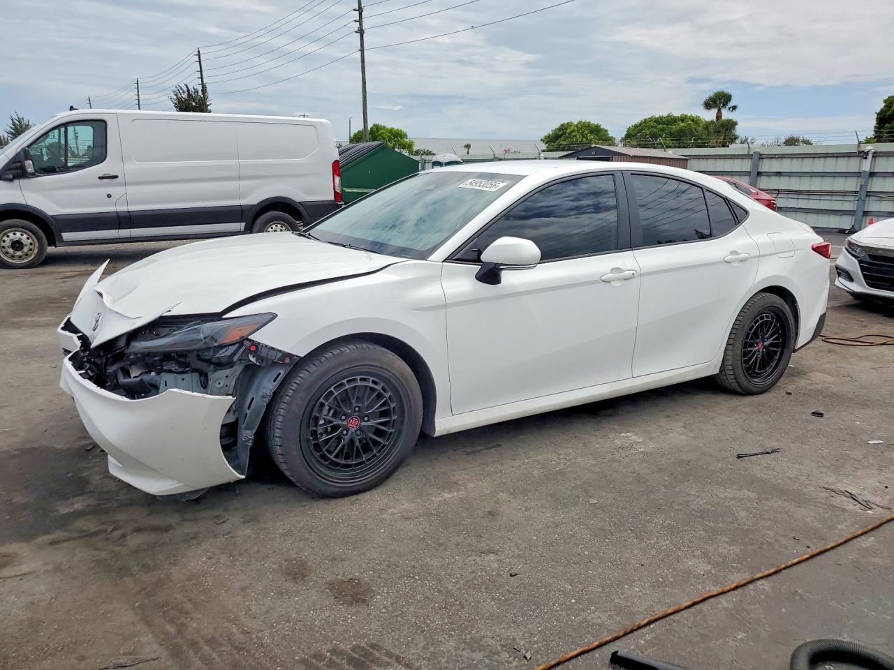 2025 TOYOTA CAMRY LE