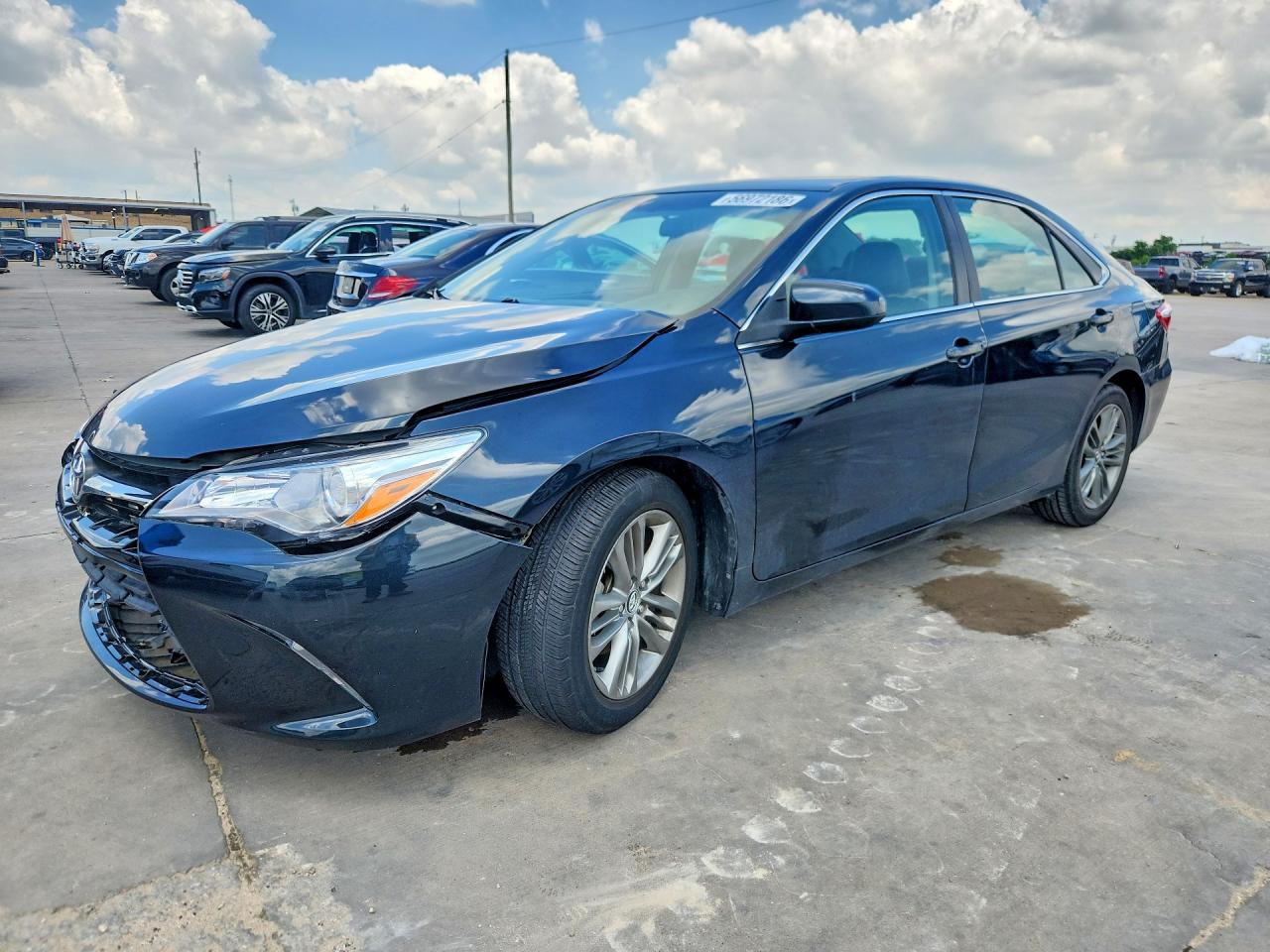 2015 TOYOTA CAMRY SE