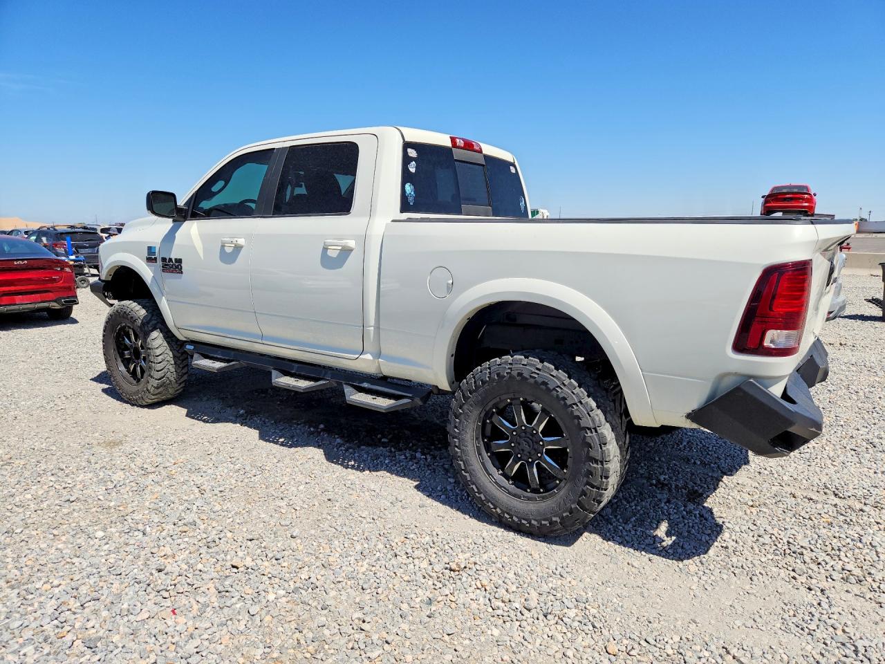 2016 RAM 2500 — снимка 2
