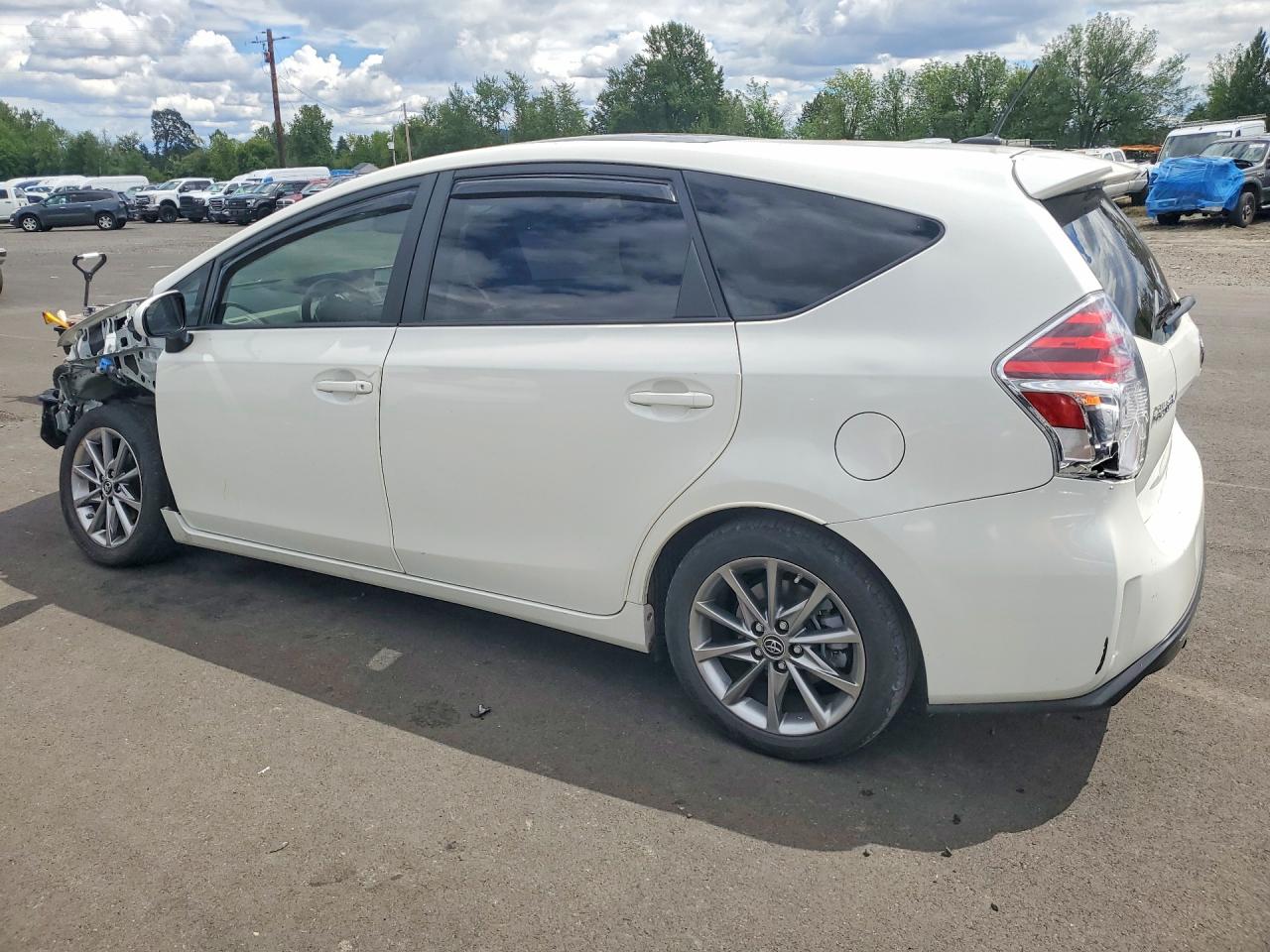 2017 TOYOTA PRIUS V FIVE — снимка 2