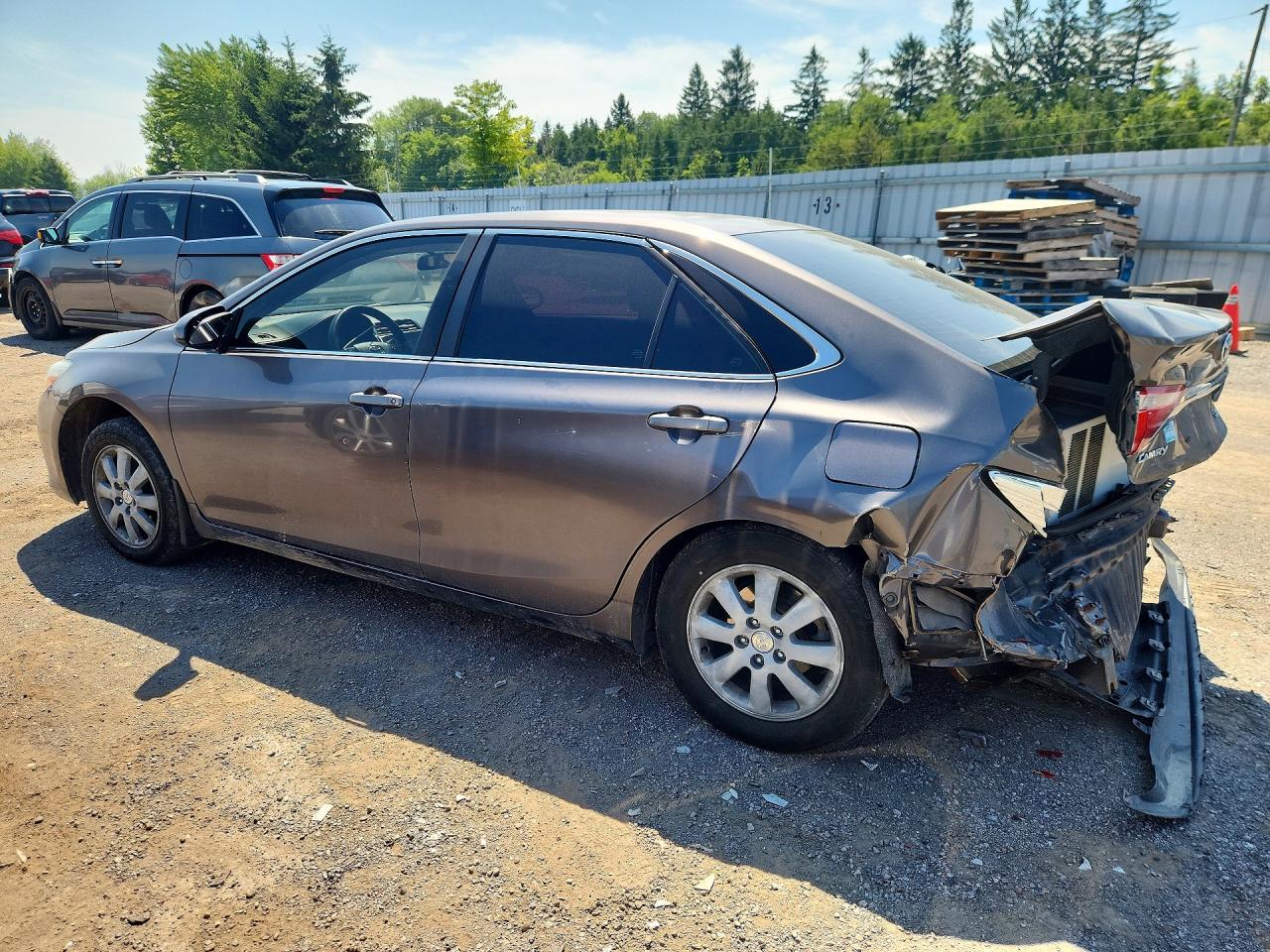 2015 TOYOTA CAMRY LE — снимка 2