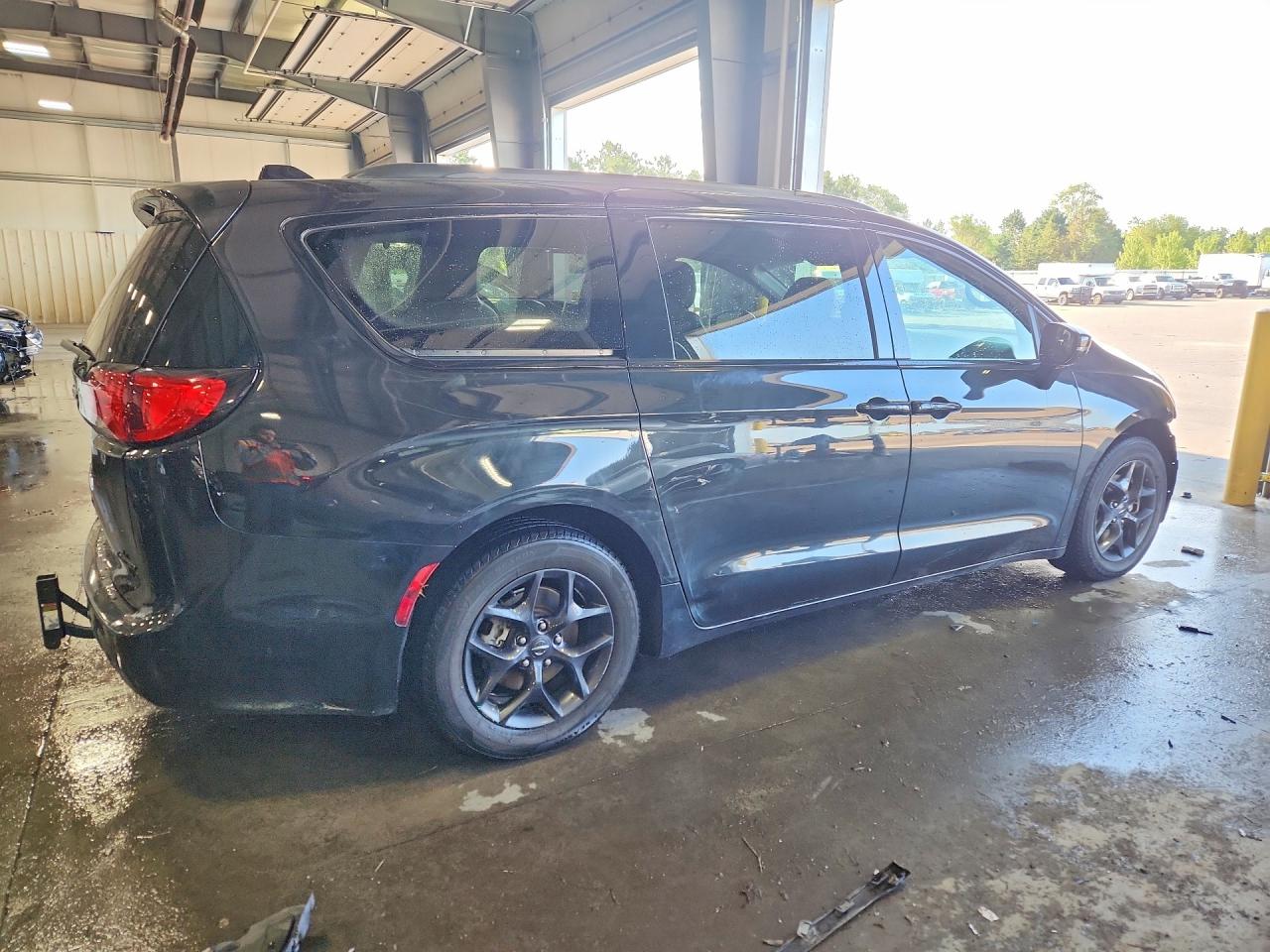 2020 CHRYSLER PACIFICA LIMITED — снимка 3