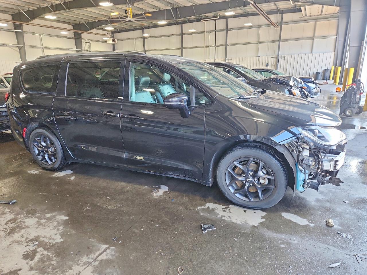 2020 CHRYSLER PACIFICA LIMITED — снимка 4