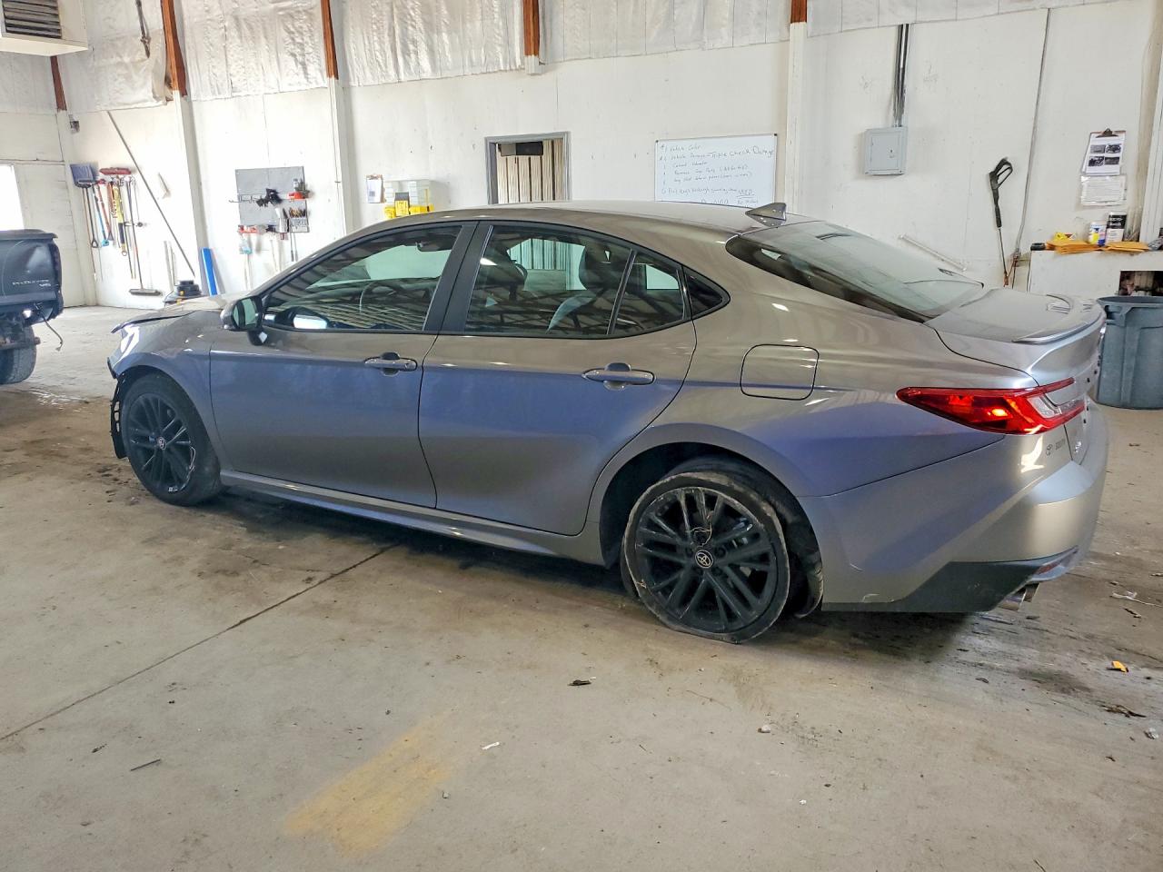 2026 TOYOTA CAMRY SE — снимка 2