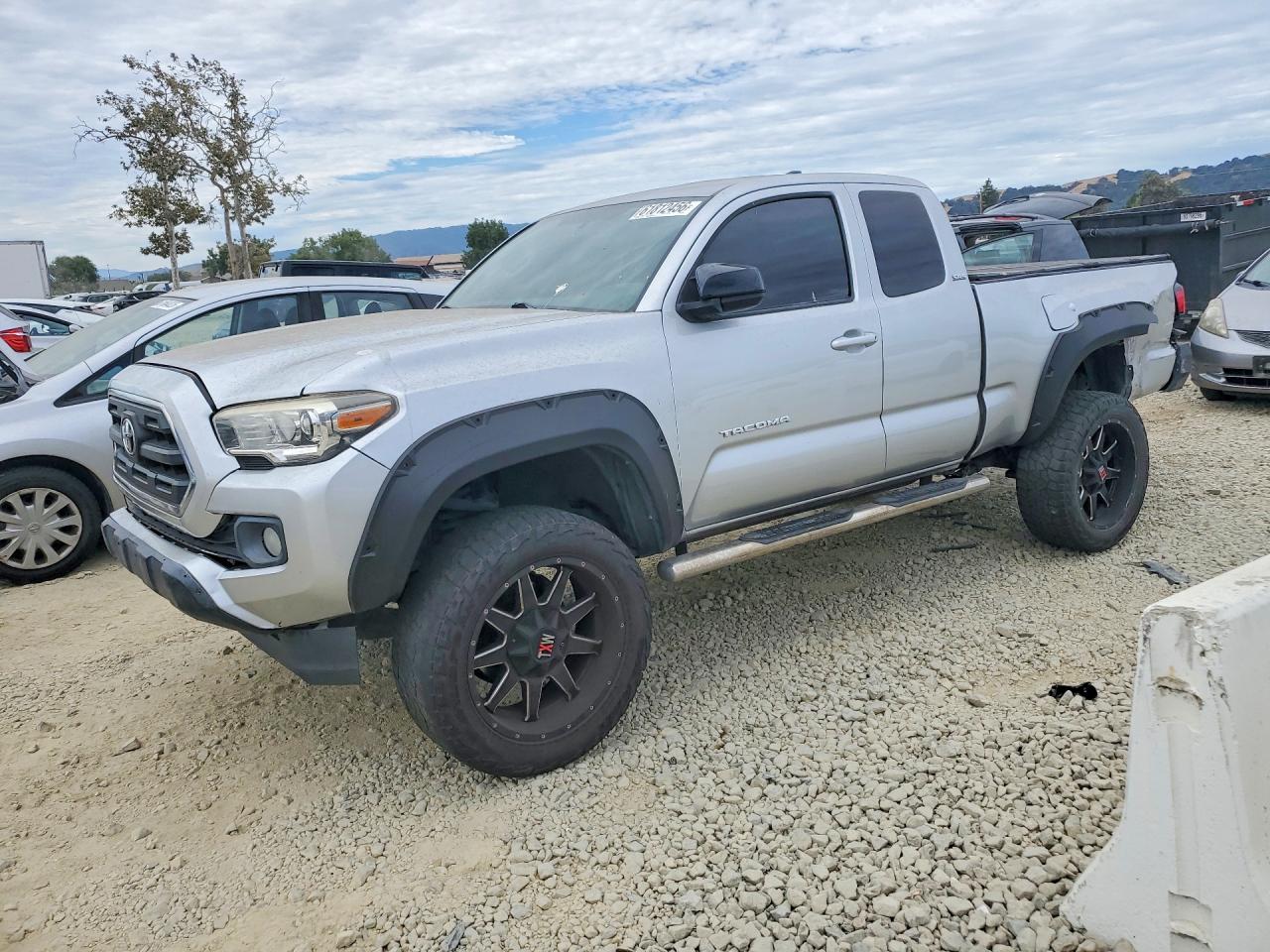 2017 TOYOTA TACOMA SR V6