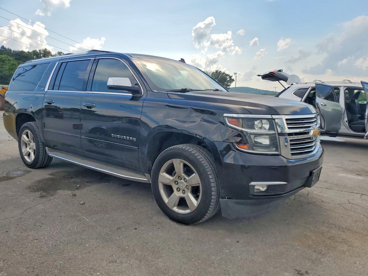 2015 CHEVROLET SUBURBAN K1500 LTZ — снимка 4