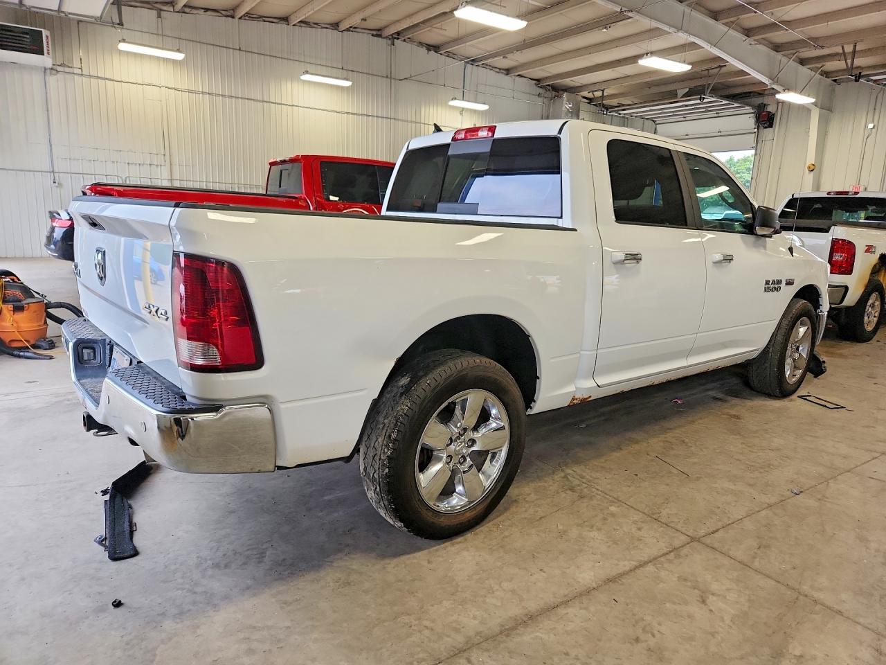 2018 RAM 1500 SLT — снимка 3