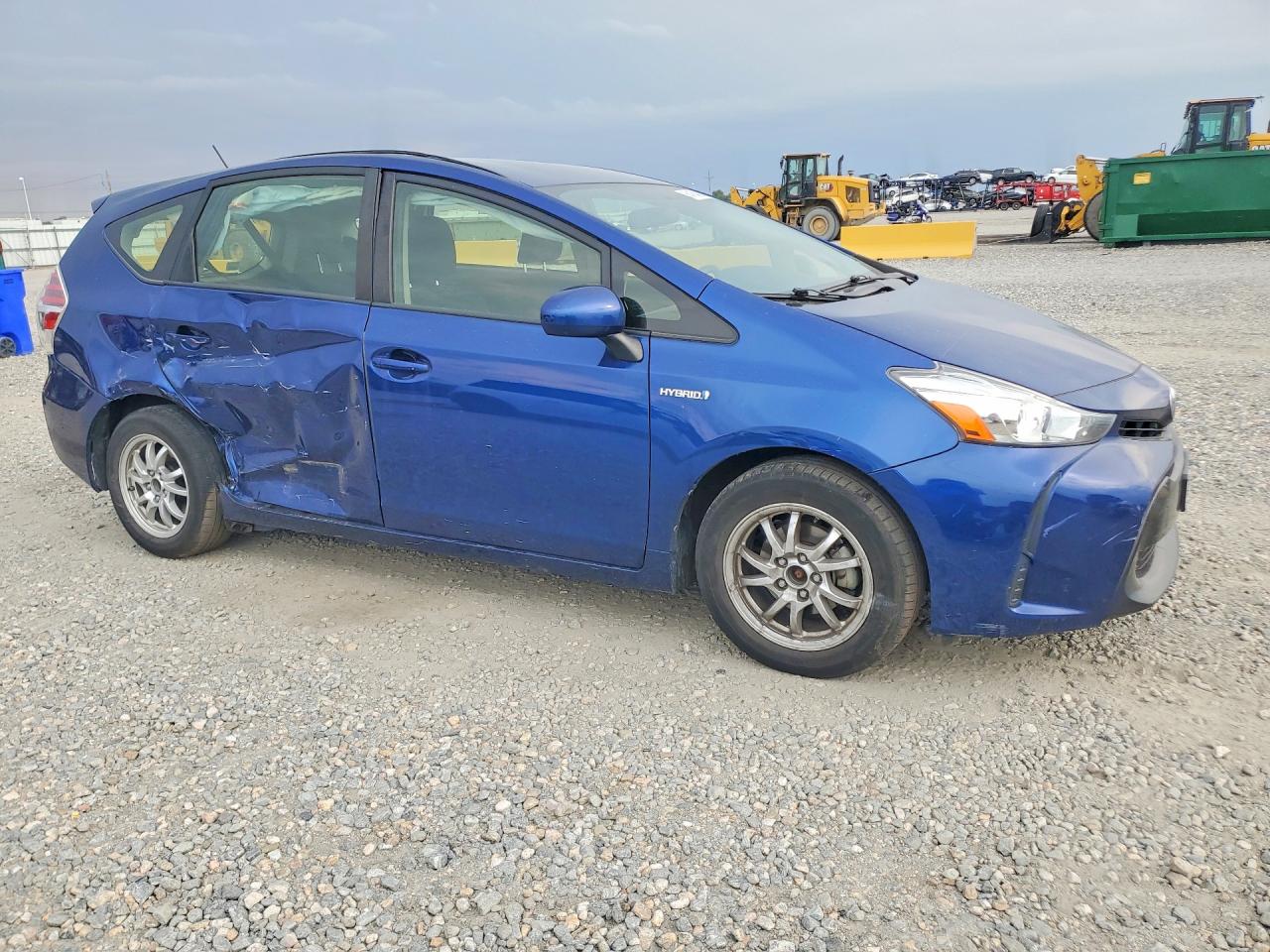 2015 TOYOTA PRIUS V TWO — снимка 4