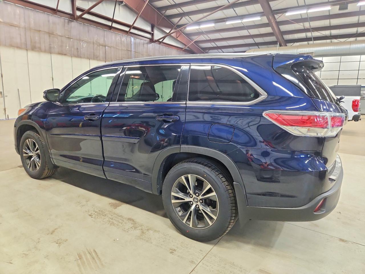 2016 TOYOTA HIGHLANDER XLE — снимка 2