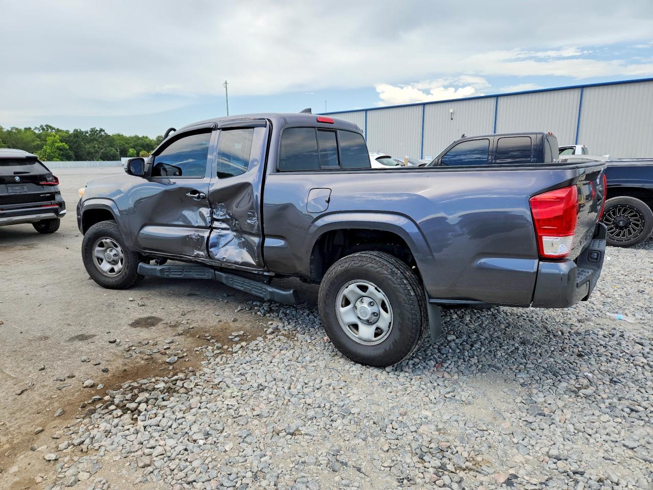 2016 TOYOTA TACOMA SR — снимка 2
