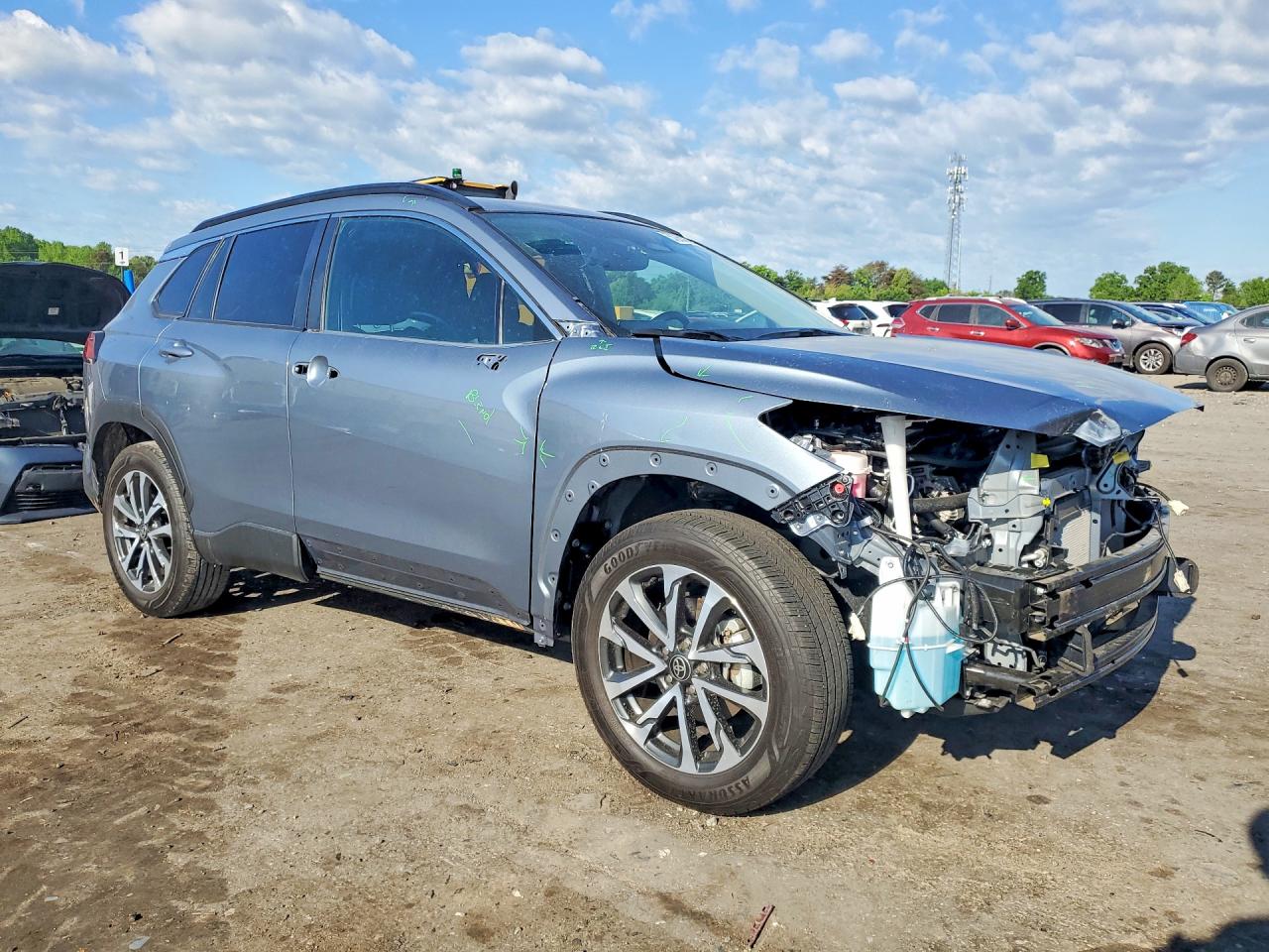 2025 TOYOTA COROLLA CROSS LE — снимка 4