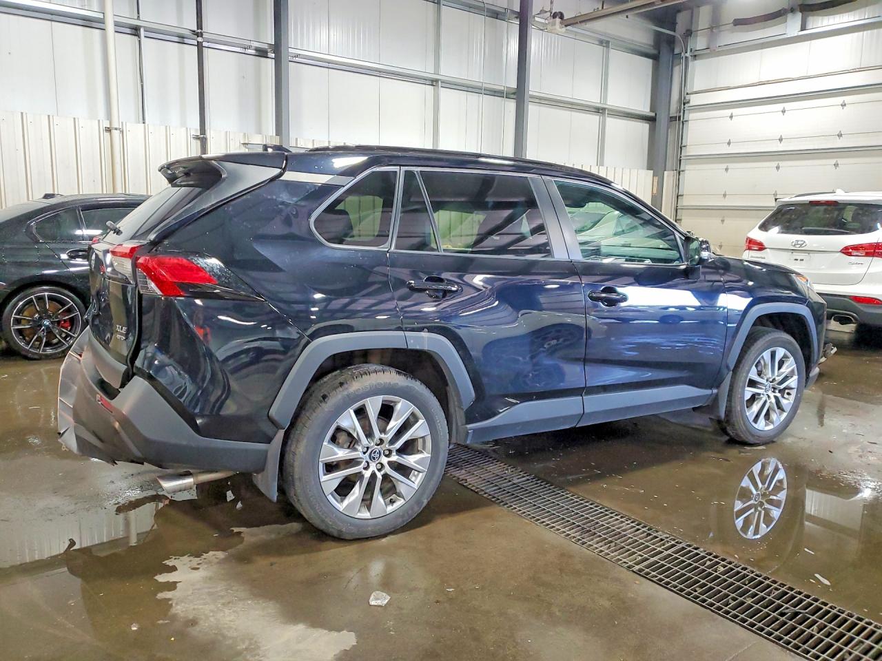 2020 TOYOTA RAV4 XLE PREMIUM — снимка 3