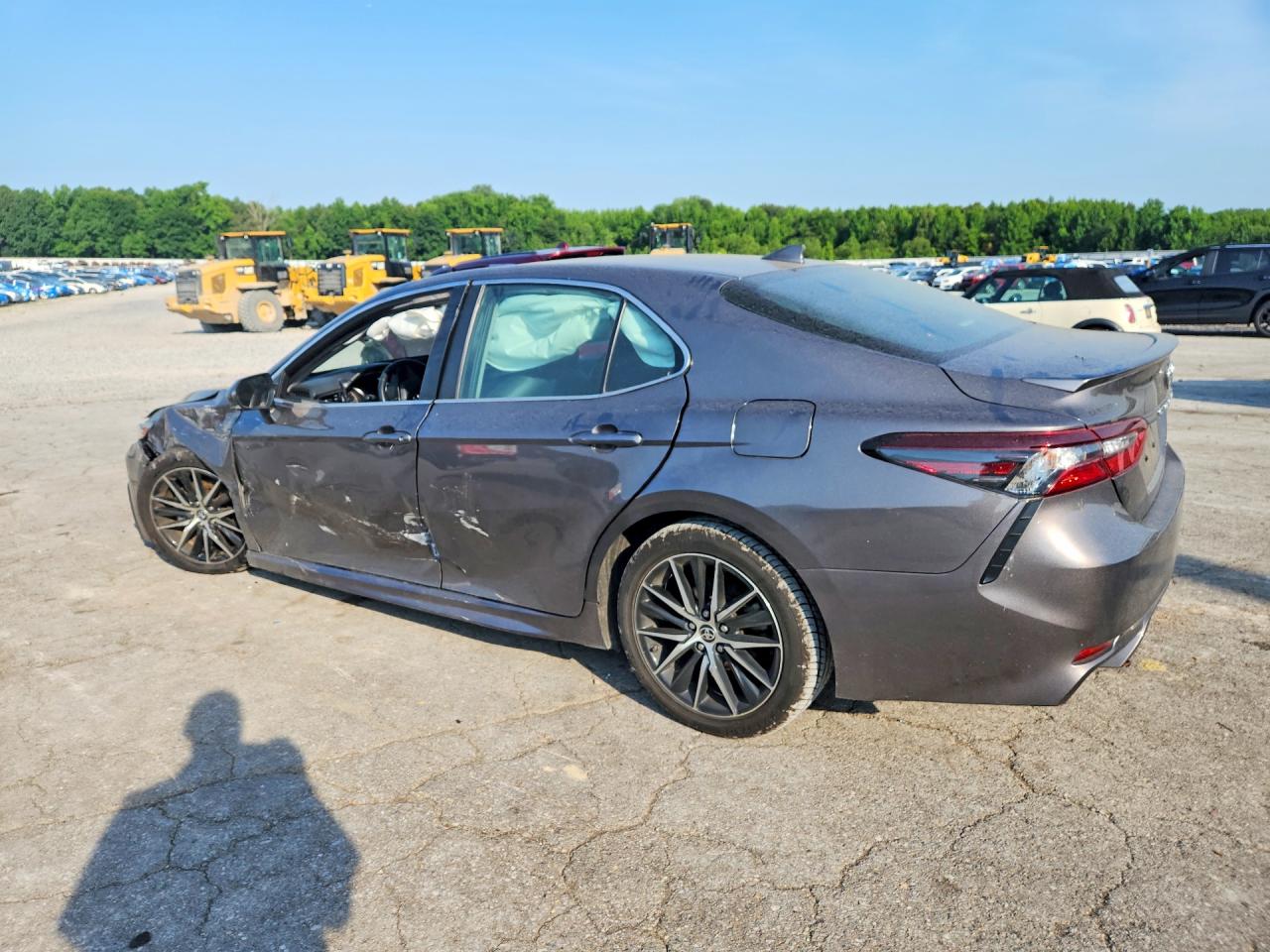 2024 TOYOTA CAMRY SE — снимка 2