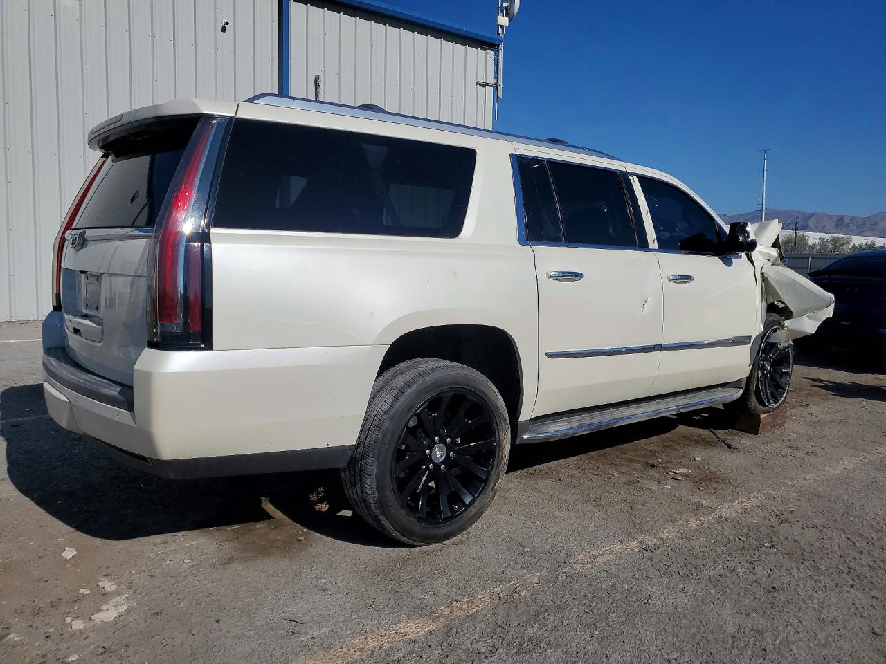 2015 CADILLAC ESCALADE ESV LUXURY — снимка 3