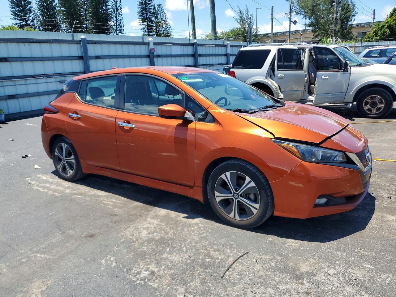 2021 NISSAN LEAF SV — снимка 4