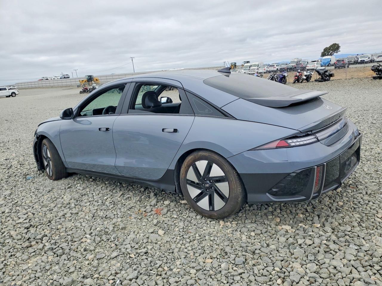 2025 HYUNDAI IONIQ 6 SE — снимка 2