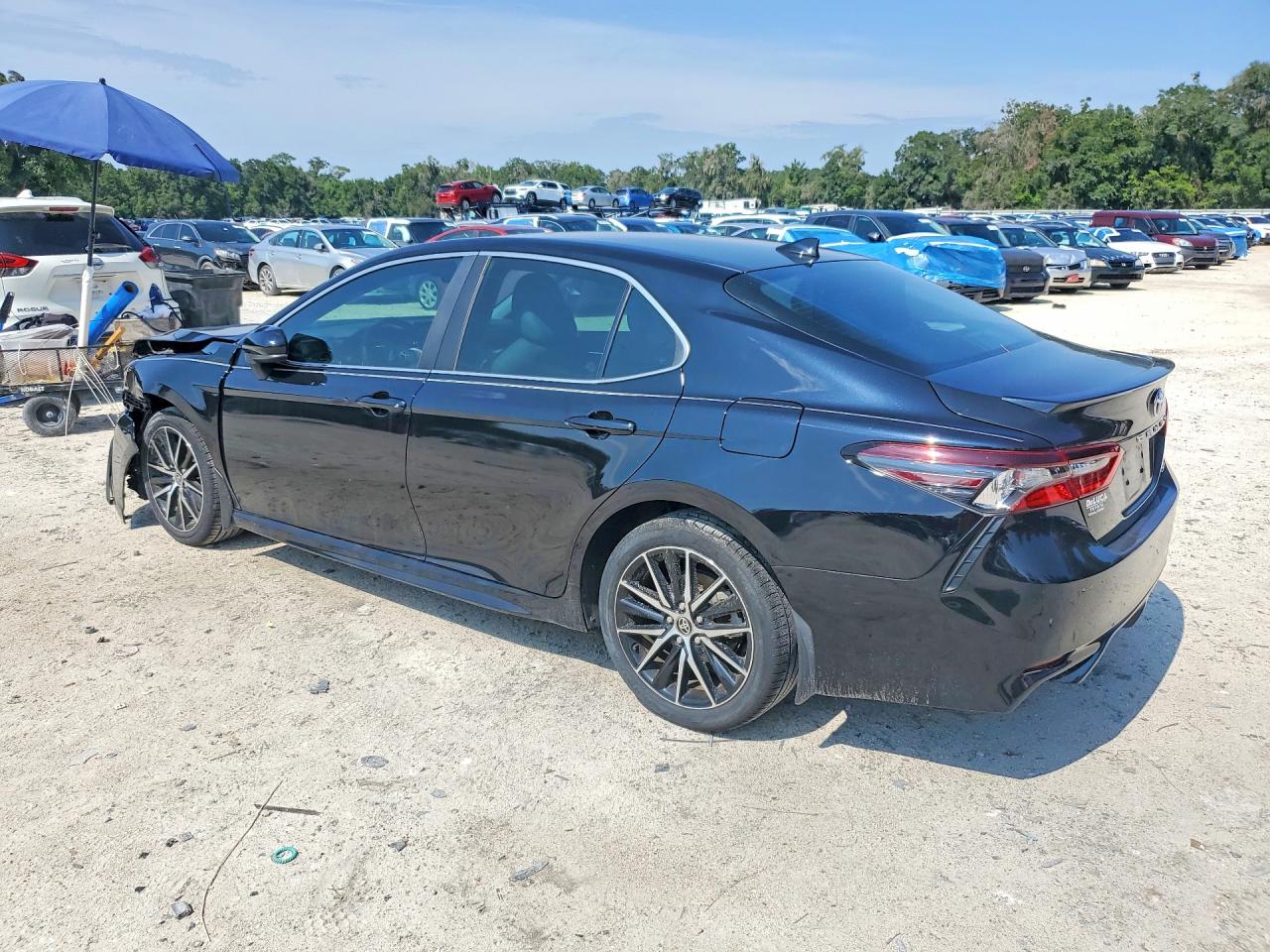 2021 TOYOTA CAMRY SE — снимка 2