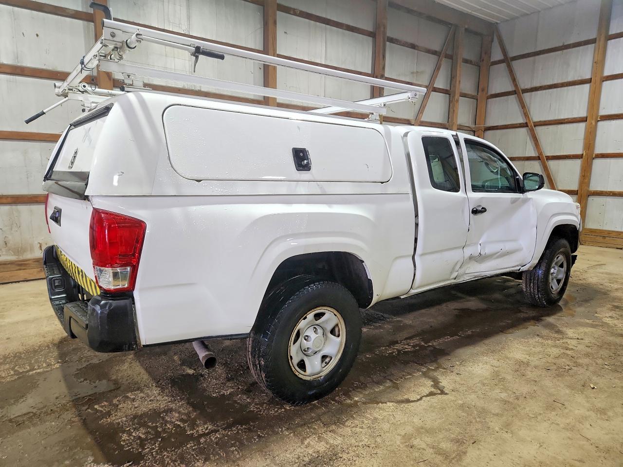 2017 TOYOTA TACOMA — снимка 3
