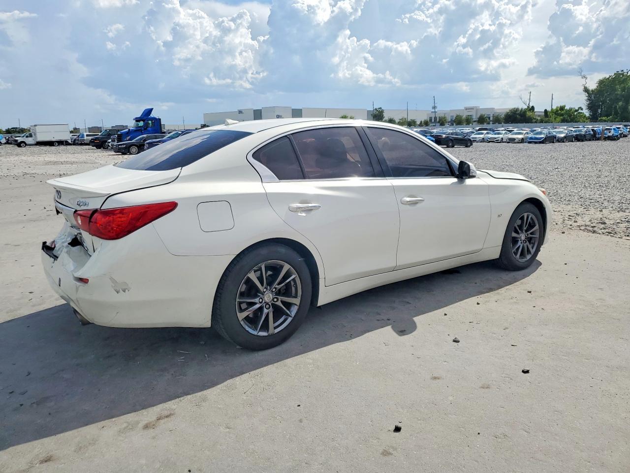 2015 INFINITI Q50 BASE — снимка 3